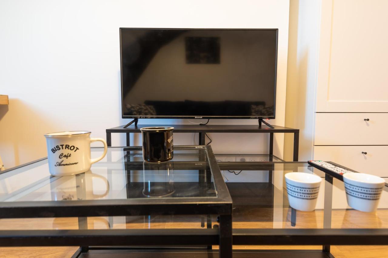Appartement Coeur De Ville - Au Calme - Wifi - Four, Lave-Seche Linge Pau Exterior photo