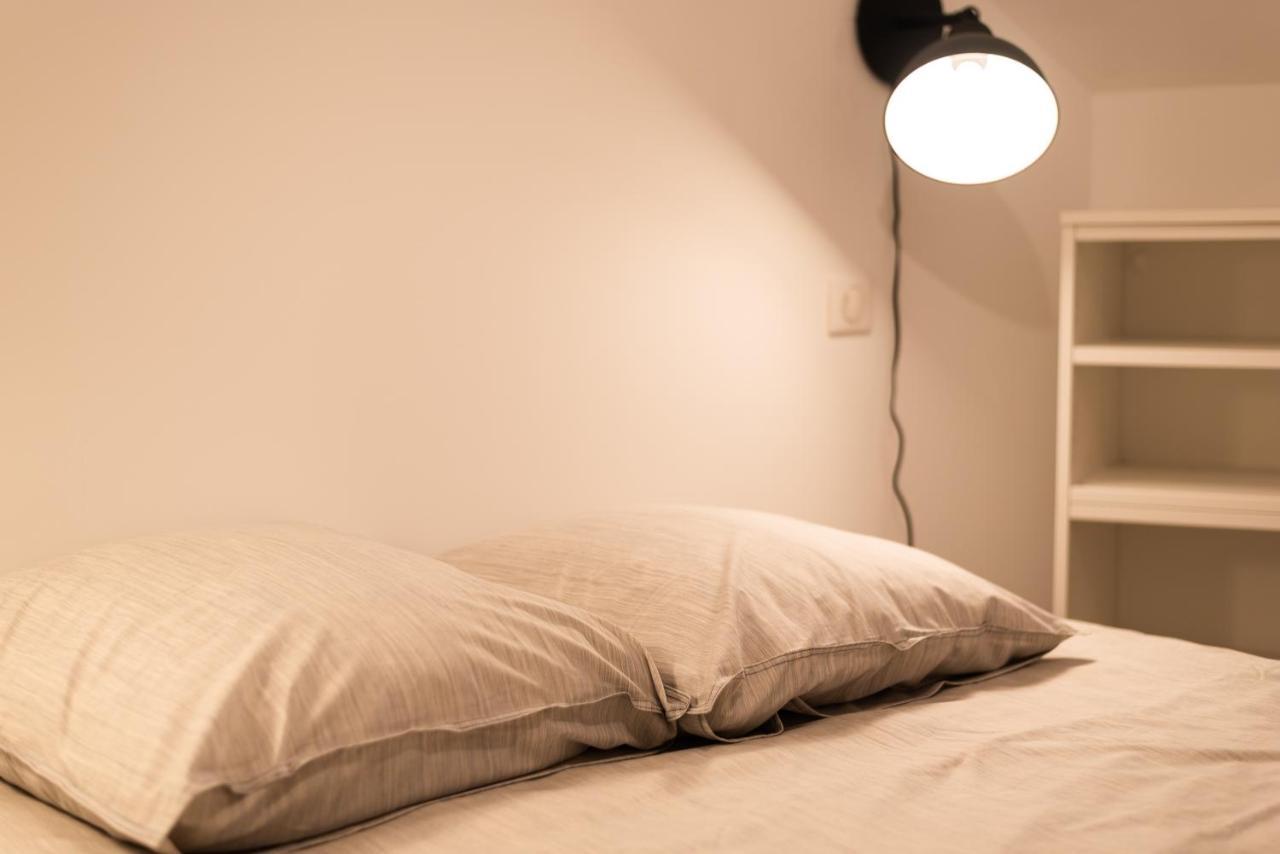 Appartement Coeur De Ville - Au Calme - Wifi - Four, Lave-Seche Linge Pau Exterior photo